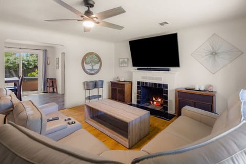 The Mixture: 12 min to UO/Autzen House in Eugene