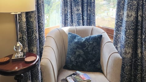 Lounge #1