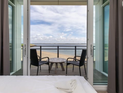 House | 2 bedrooms, bed sheets
