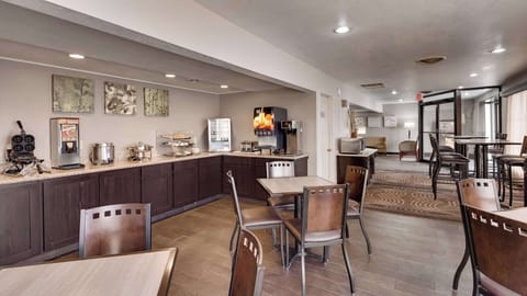 Free daily full breakfast