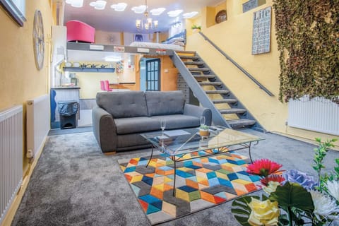 32-inch TV with cable channels