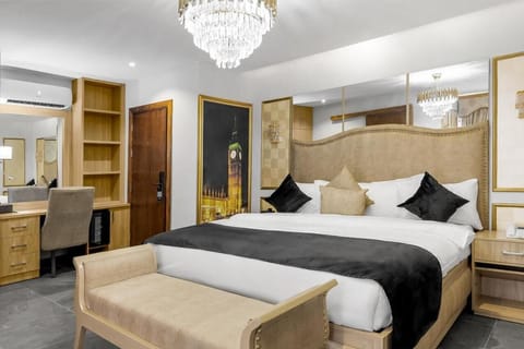 Basic Room, Balcony, City View | Desk, laptop workspace, free WiFi