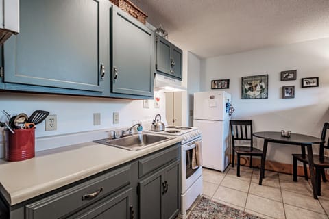 Kitchen/dining
