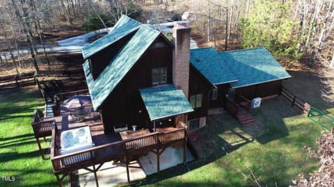 Ariel Exterior