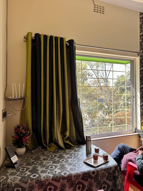 Deluxe Double Room | Laptop workspace