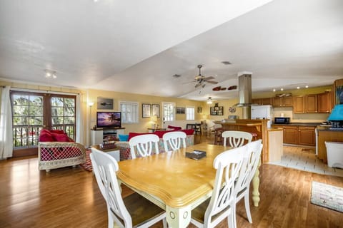 Dining for 6 in the open floor plan