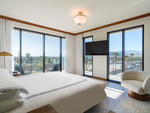 Suite, Accessible (Canyon Upper Stories) | Frette Italian sheets, premium bedding, down comforters, pillowtop beds