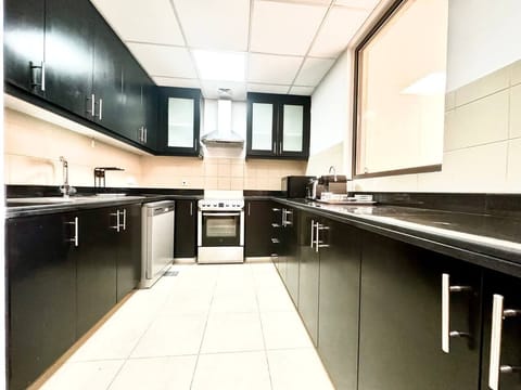 Fully equiped kitchen: oven, dishwasher, kitchen utensils, Nespresso machine