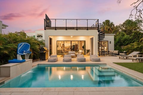 Welcome to Serenity Springs - your dream oasis in paradise!