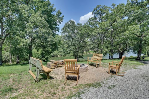 Kimberling City Vacation Rental | 1BR | 1BA | 350 Sq Ft | Stairs to Enter