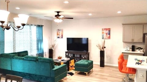 Comfortable Living Room & Dining Area