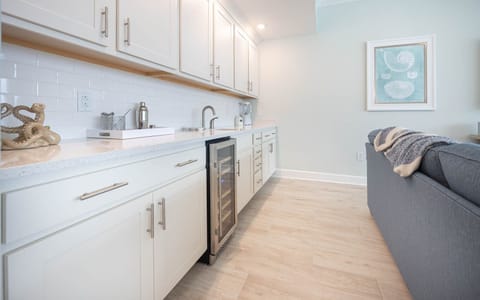 Condo, 2 Bedrooms | Interior