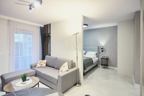 Junior Suite | 1 bedroom, iron/ironing board, free WiFi