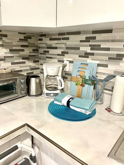 f8126f04-b6d3-4edf-9049-6d46a4918f40