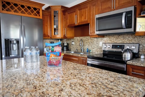 Cook and dine with ease in this fully equipped kitchen. *Snacks may vary