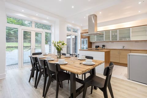 House | 4 bedrooms, Internet