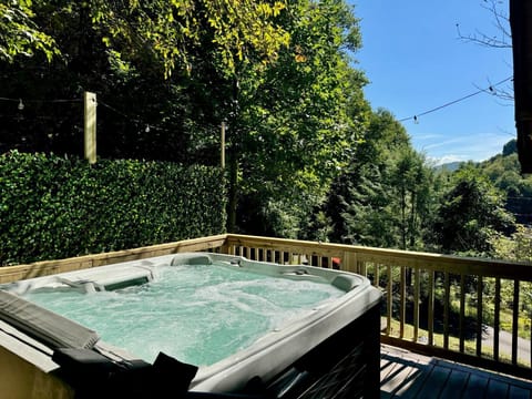Hot Tub on Side Deck