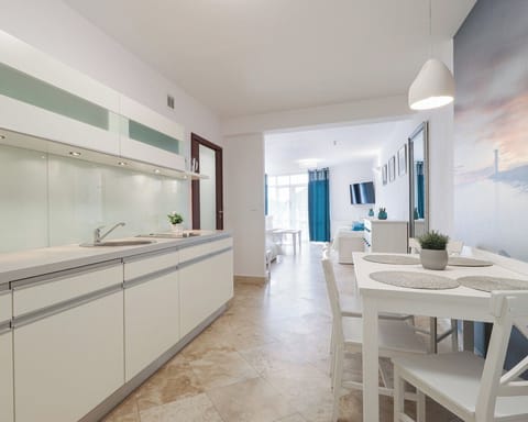 Deluxe Studio Suite | Iron/ironing board, free WiFi