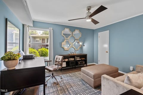 Study / second bedroom with pull-out queen couch
