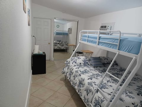 Private entrance, bedroom with bathroom attached. You don't share bunkbed