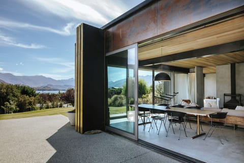 Luxury House, Lake View | Terrace/patio