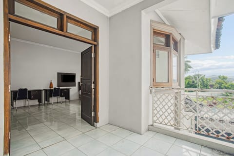 Family Suite | Desk, free WiFi, bed sheets