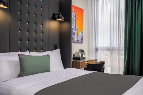 Comfort Double Room | In-room safe, desk, laptop workspace, blackout drapes