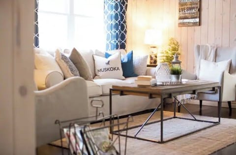 2 seating areas incl. a large loft w/ sectional, fireplace & TV on 2nd floor.