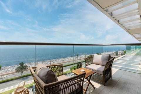 Classic Apartment, Balcony, Sea View | Balcony