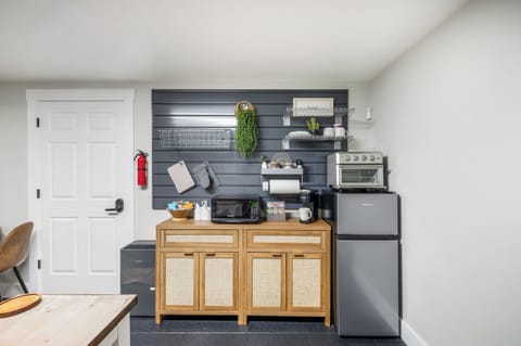 Kitchenette w/ microwave, keurig, mini fridge/freezer, air fryer/toaster