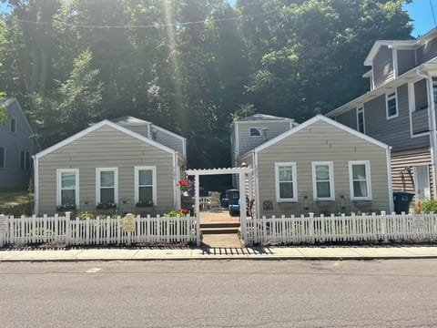The cottage is on the right in the photo. Very cute and cozy!