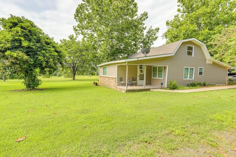 Greers Ferry Vacation Rental | 2BR | 2.5BA | Step Required | 1,542 Sq Ft
