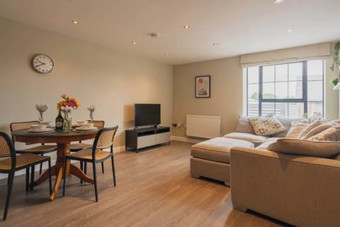The Open Plan Living Space: there is plenty of space in the light & bright open plan living area, to relax and enjoy your stay to the full. Enjoy a movie on the Smart TV which gives you access to Netflix & other apps.