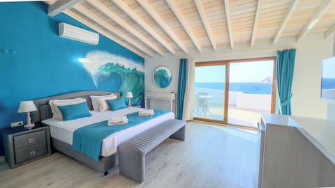 Deluxe Room, Sea View | Premium bedding, iron/ironing board, free WiFi, bed sheets