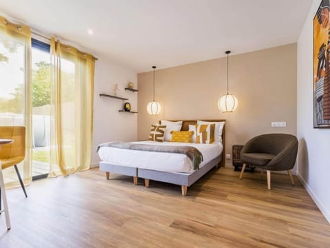 Suite Double 1 | Desk, laptop workspace, free WiFi