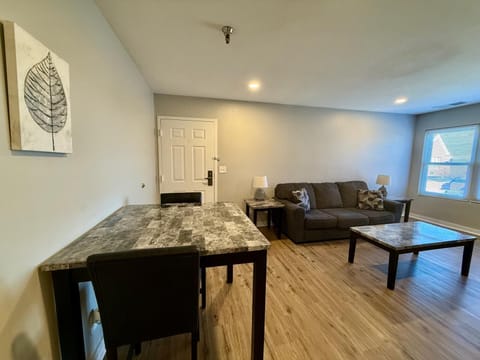 Your straightforward city pad for exploring and relaxing.