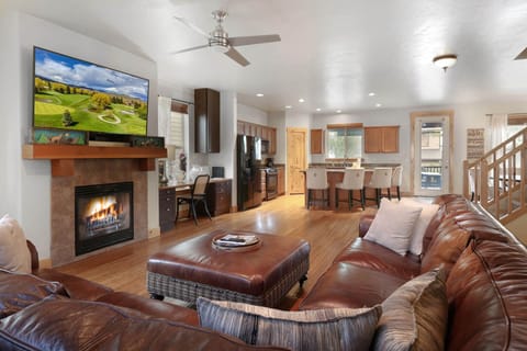 Bear Hollow Village 5661 by Moose Management