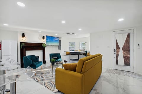 Enjoy sitting in the open floor plan living room, which is great for hosting