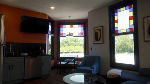 Victorian unit E queen efficiency apt living area downtown muskegon