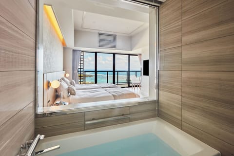 Premier Deluxe Suite, 2 Bedrooms, Non Smoking,Ocewn front (5-10floor) | Bathroom | Separate tub and shower, deep soaking tub, free toiletries, hair dryer