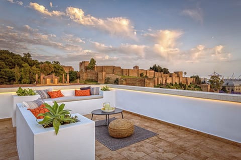 Deluxe Penthouse, City View | Terrace/patio
