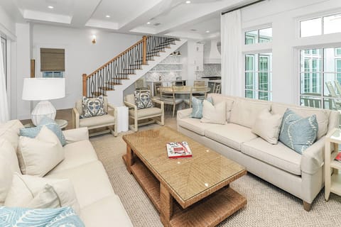 Harp's Haven Main House - Rosemary - First Floor - Living/Dining Area