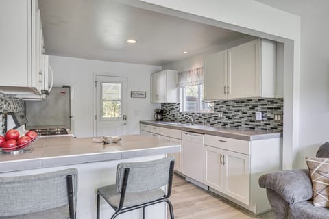 Cottage (2 Bedrooms) | Interior