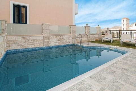 Holiday Home Swimming Pool