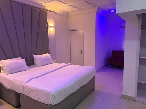 Executive Room | Premium bedding, desk, laptop workspace, bed sheets