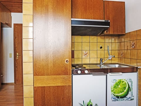 Fridge, microwave, toaster, highchair