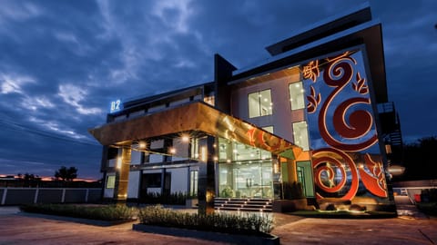 Front of property - evening/night