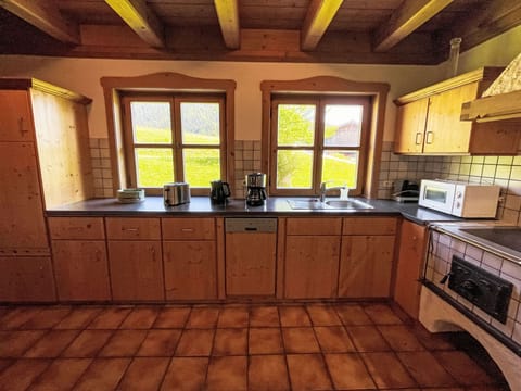 Kitchen / Dining Room