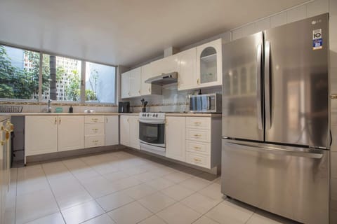 A well-equipped kitchen made for everyday cooking.