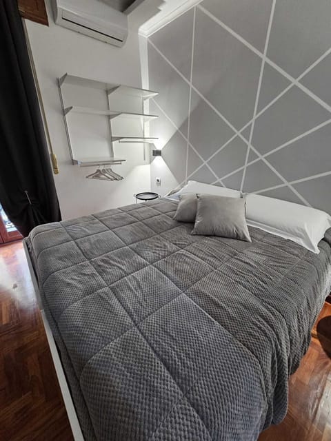 Comfort Triple Room (Asso Bastoni) | Free WiFi